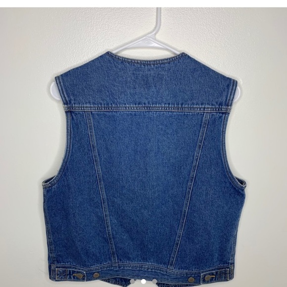 ✨ jean jacket ✨ - Picture 2 of 3